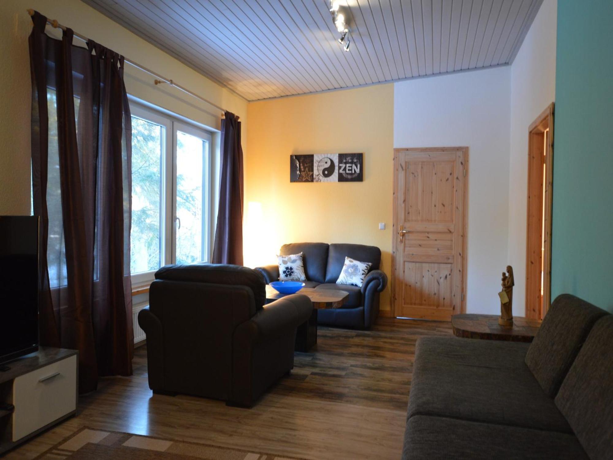 Cosy Apartment In Manderscheid With Balcony ภายนอก รูปภาพ