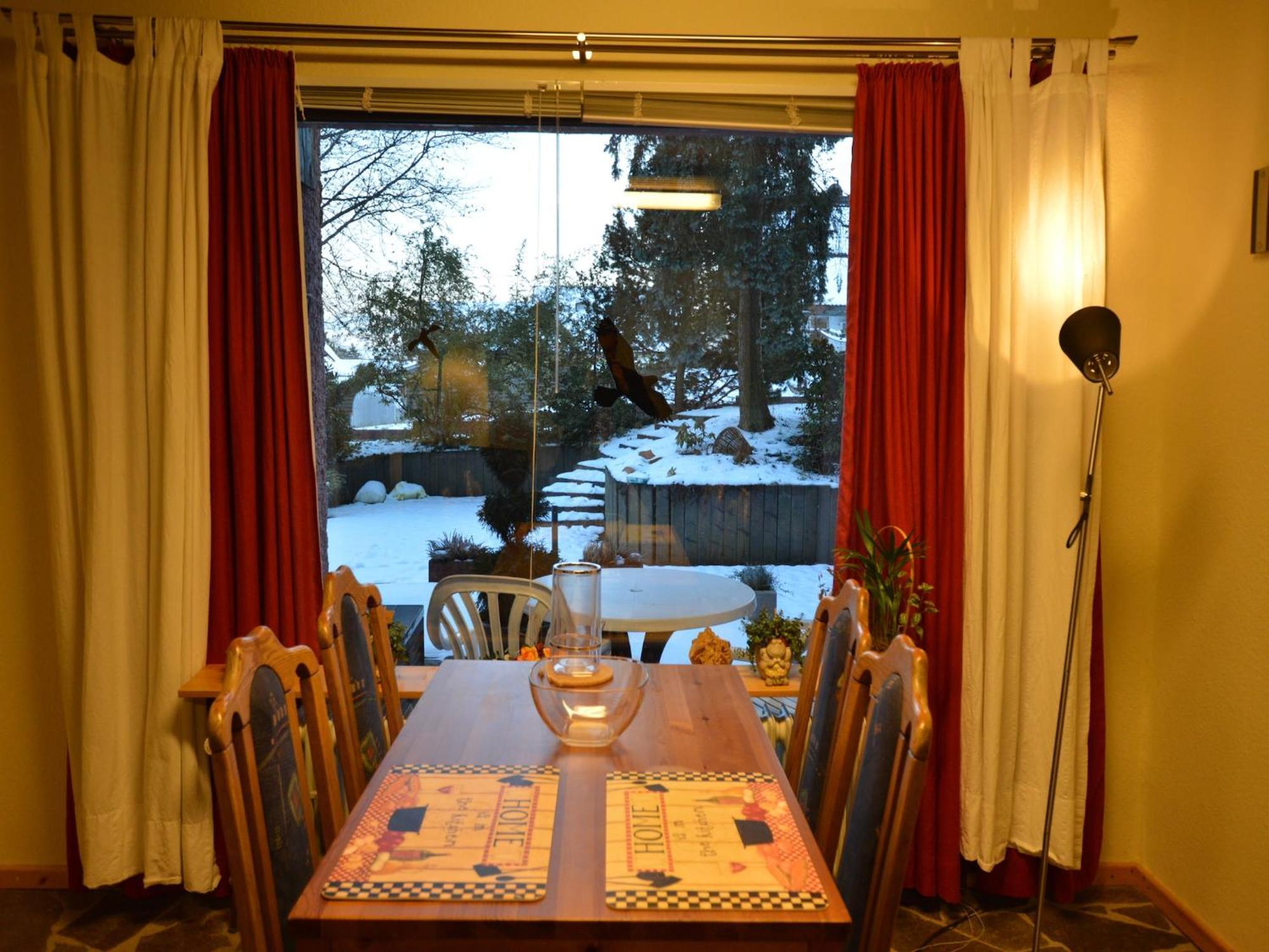 Cosy Apartment In Manderscheid With Balcony ภายนอก รูปภาพ