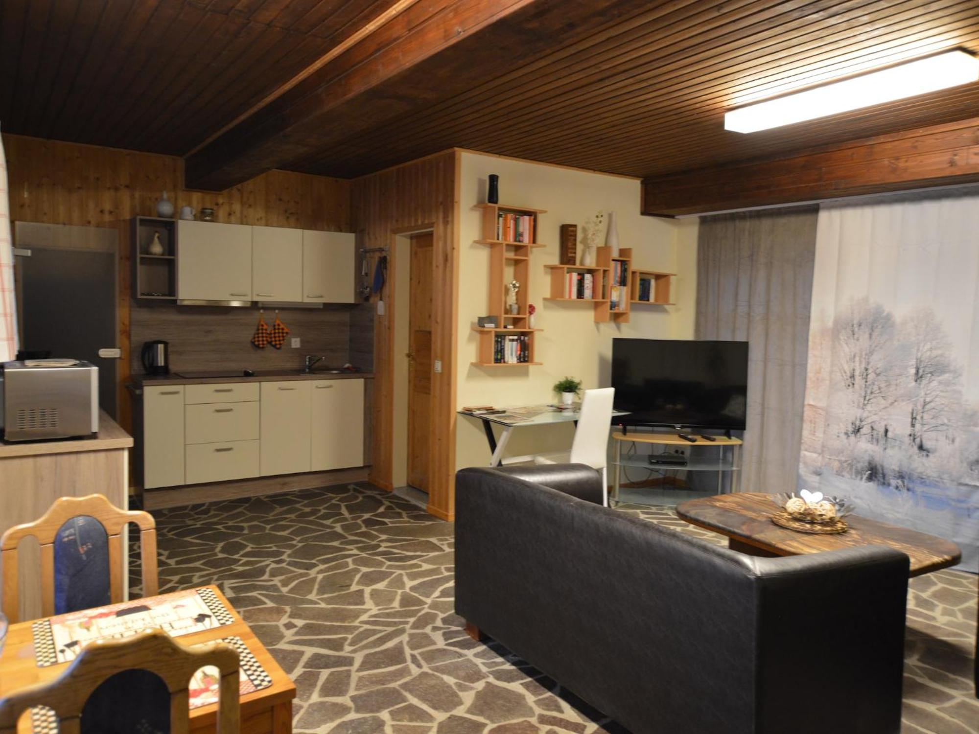 Cosy Apartment In Manderscheid With Balcony ภายนอก รูปภาพ