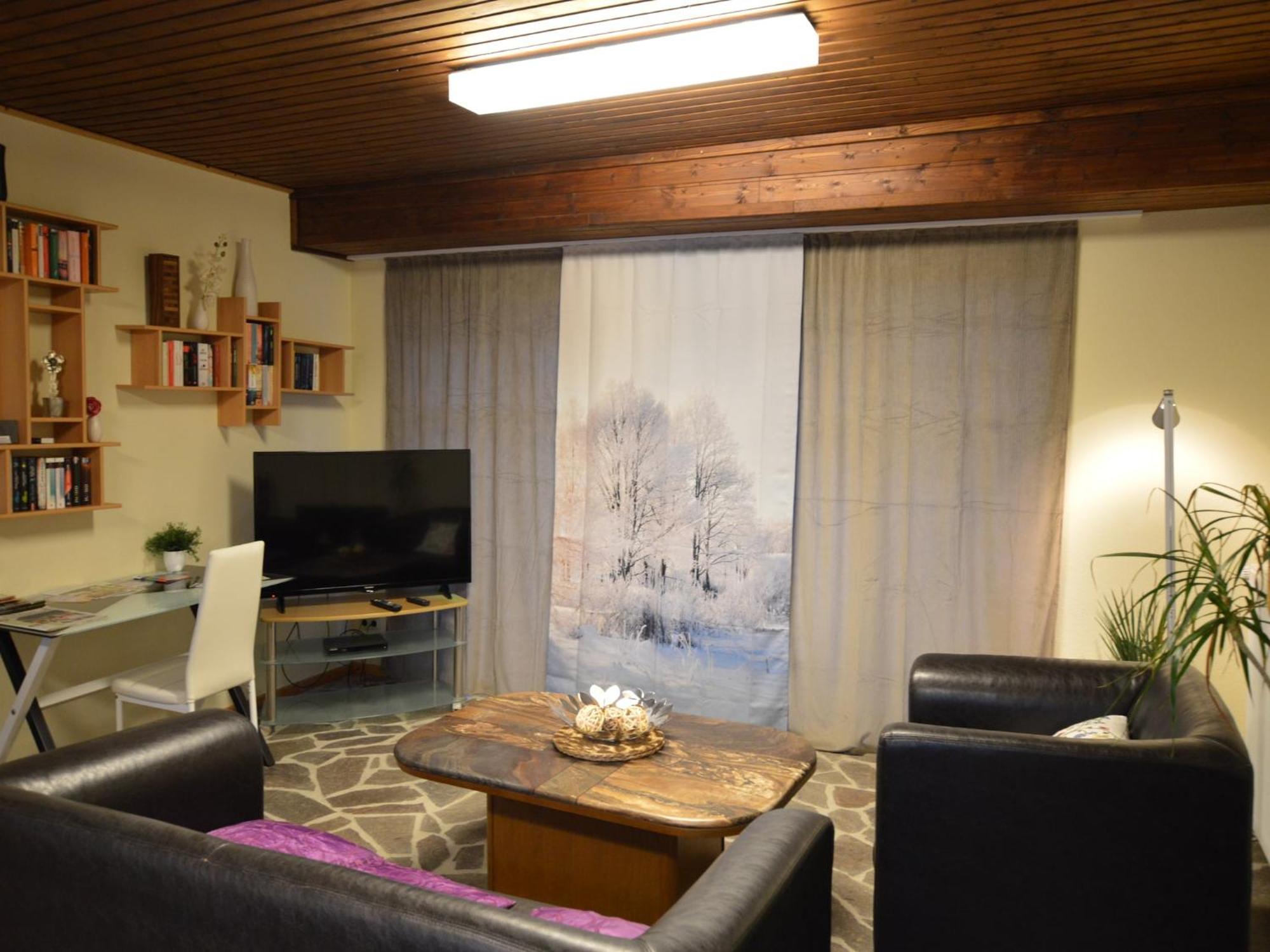Cosy Apartment In Manderscheid With Balcony ภายนอก รูปภาพ