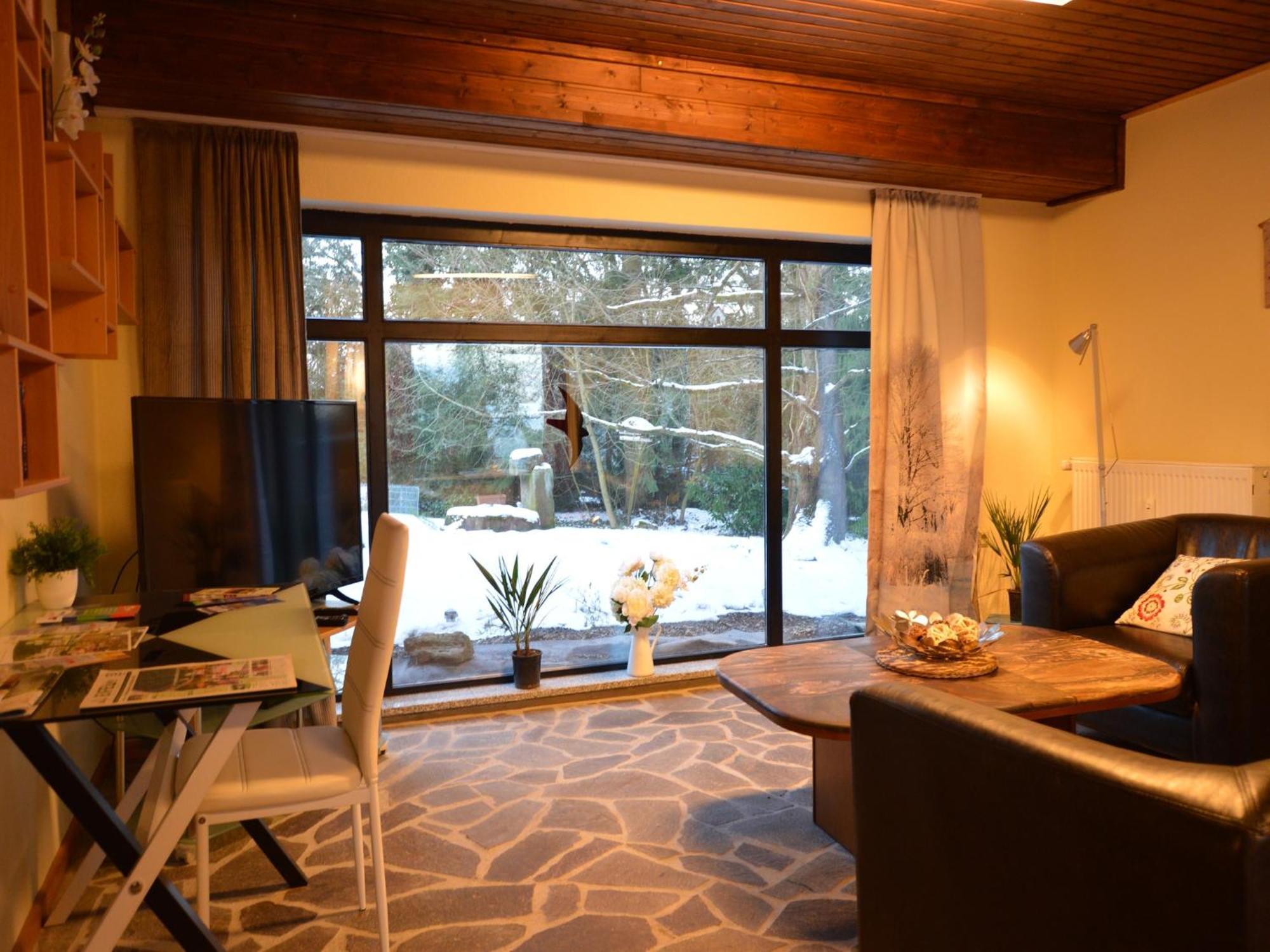 Cosy Apartment In Manderscheid With Balcony ภายนอก รูปภาพ