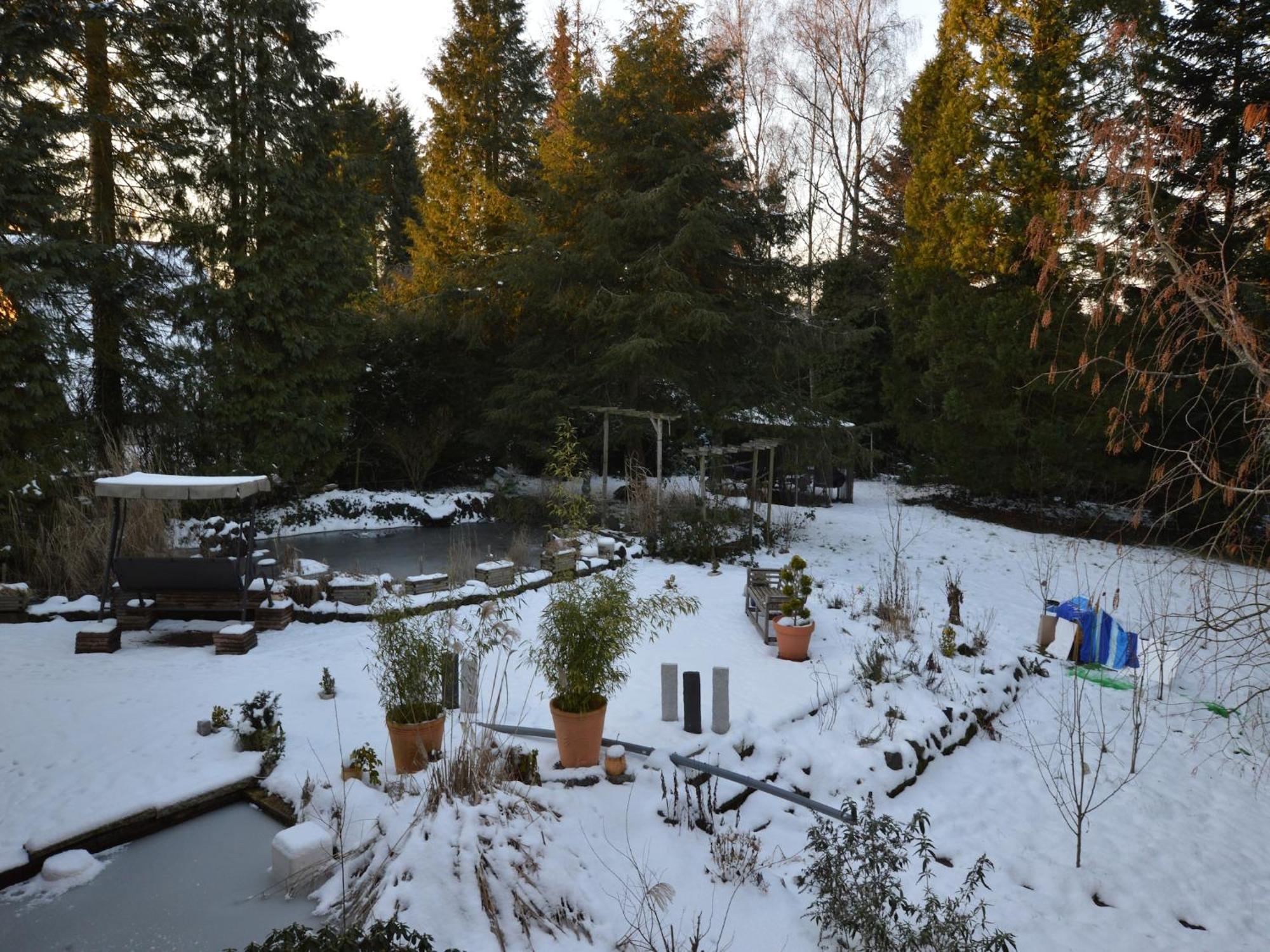 Cosy Apartment In Manderscheid With Balcony ภายนอก รูปภาพ