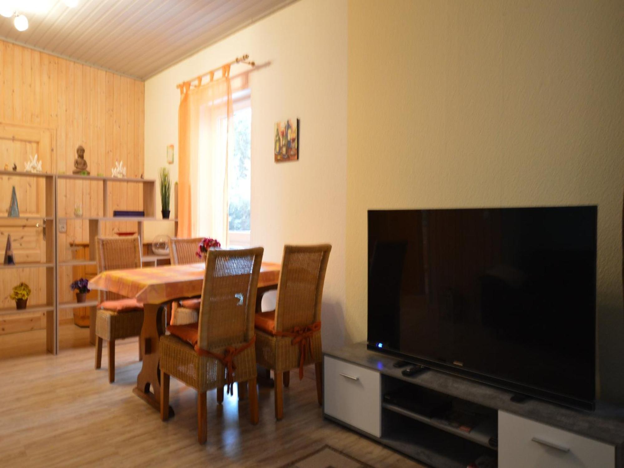 Cosy Apartment In Manderscheid With Balcony ภายนอก รูปภาพ
